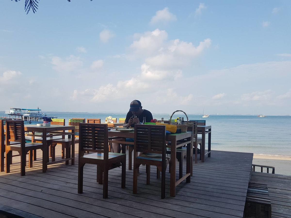 Baan Rom Talay Made' Hotel Koh Samet Exterior photo